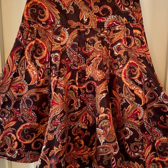 Worthington knee length skirt, size 6, Paisley print, BrownOrangeRedWhite colors - Picture 1 of 10